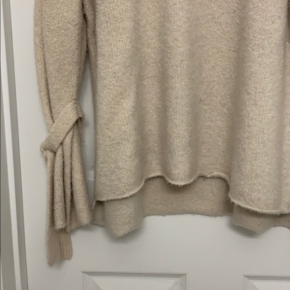 Sweater - Picture 2 of 5